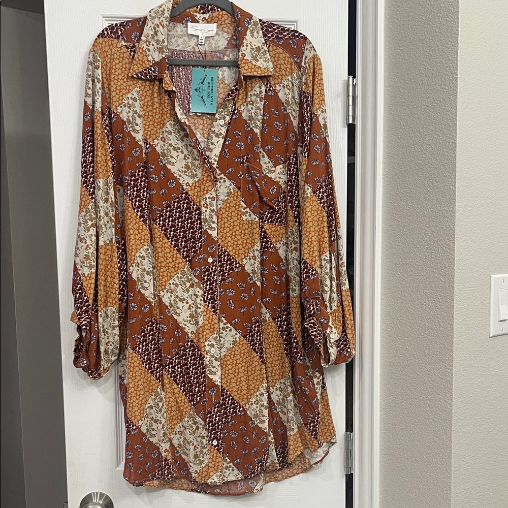 Chic Patchwork Blouse in Brown and Cream